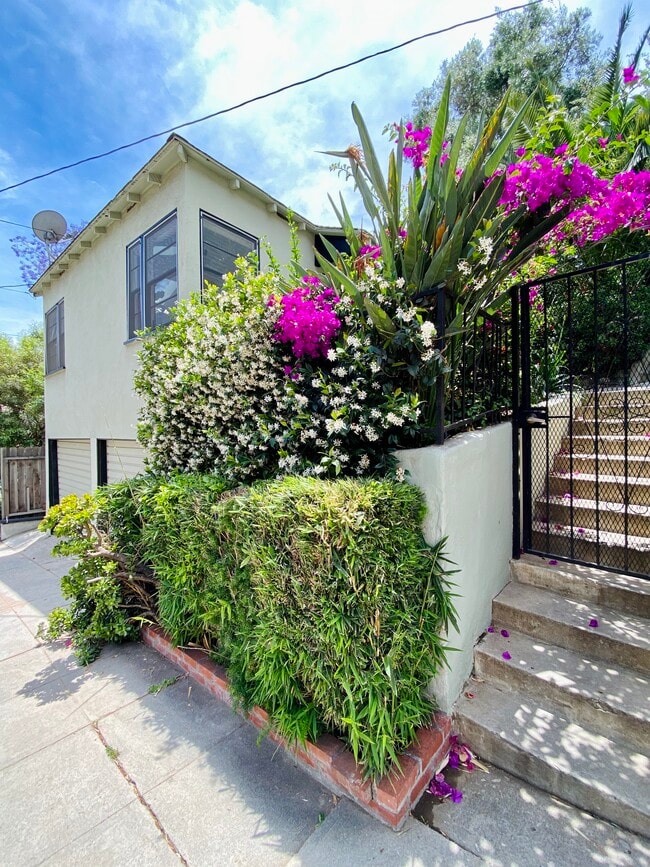 property at 6122 Glen Tower St