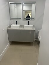 2463 Lincoln St, Unit C in Hollywood, FL - Foto de edificio - Building Photo