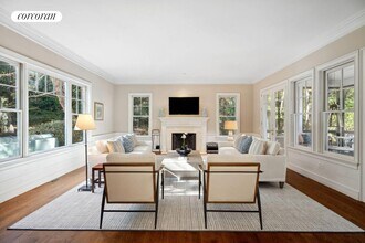 142 Bull Path in East Hampton, NY - Building Photo - Building Photo