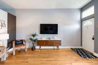 109 S Paulina St in Chicago, IL - Building Photo - Building Photo