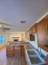 1300 N Sparks St in Burbank, CA - Building Photo - Building Photo
