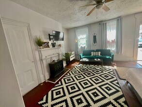 1822 Niggel St-Unit -1822 in Pittsburgh, PA - Building Photo - Building Photo