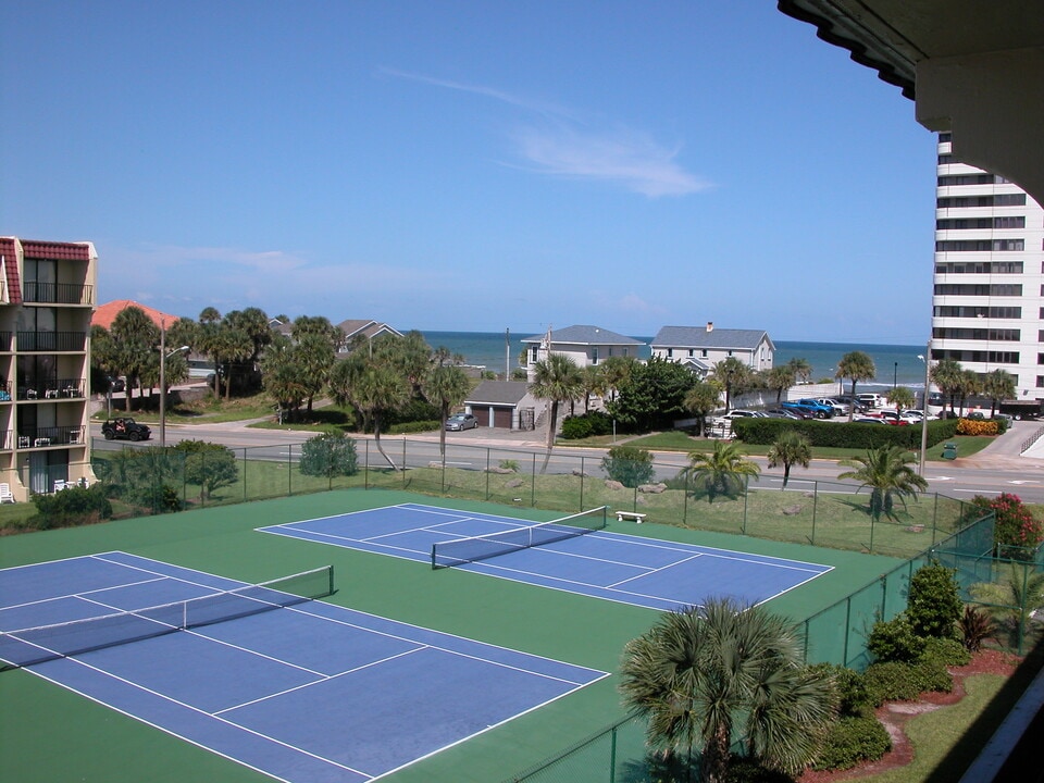 1429 N Atlantic Ave in Daytona Beach, FL - Building Photo