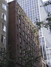 40 W 55th St in New York, NY - Building Photo - Building Photo