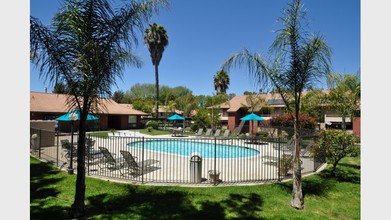 Shadowridge Village Apartments in Vista, CA - Building Photo - Building Photo