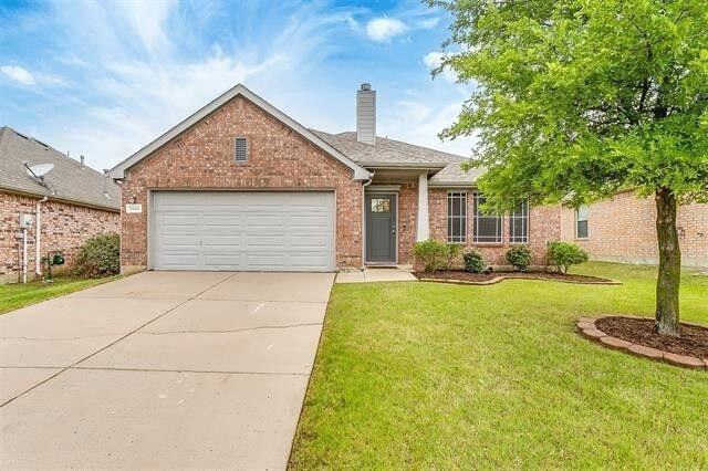 2661 Calmwater Dr in Little Elm, TX - Foto de edificio