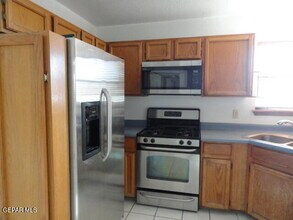 1101 Sun Shadow Dr in El Paso, TX - Building Photo - Building Photo