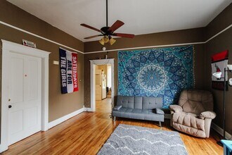 215 S College Ave in Muncie, IN - Building Photo - Building Photo