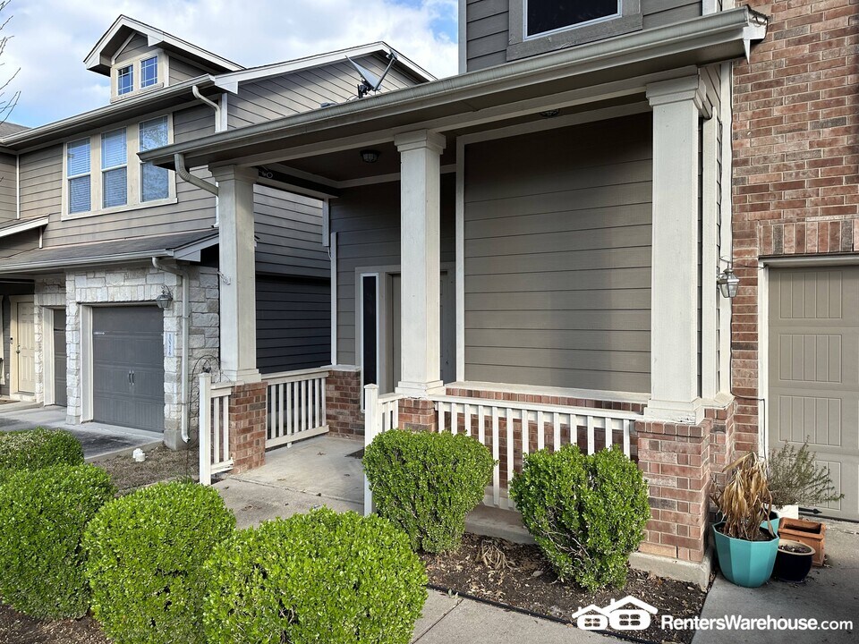 10214 Maydelle Dr in Austin, TX - Building Photo