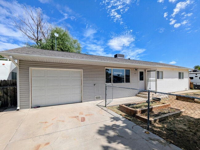 property at 1015 E Grand Ave