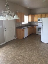 1562 W 300 S in Vernal, UT - Building Photo - Building Photo