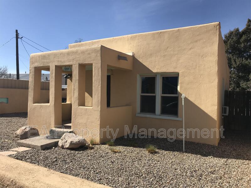 1209 7th St NW in Albuquerque, NM - Building Photo