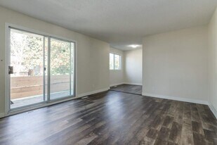 Greenbrook House in Brooks, AB - Building Photo