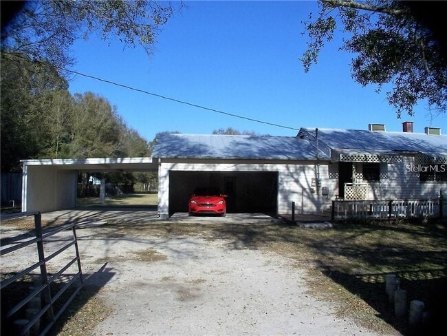 33753 Camerton Rd in Zephyrhills, FL - Building Photo - Building Photo