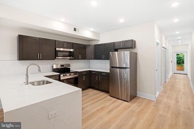 property at 5217 Warren St