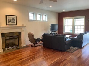 607 N Mountain Ave in Ashland, OR - Building Photo - Building Photo