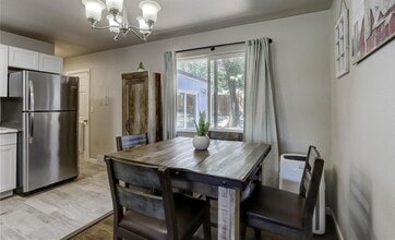 830 Zion Dr in Colorado Springs, CO - Foto de edificio - Building Photo