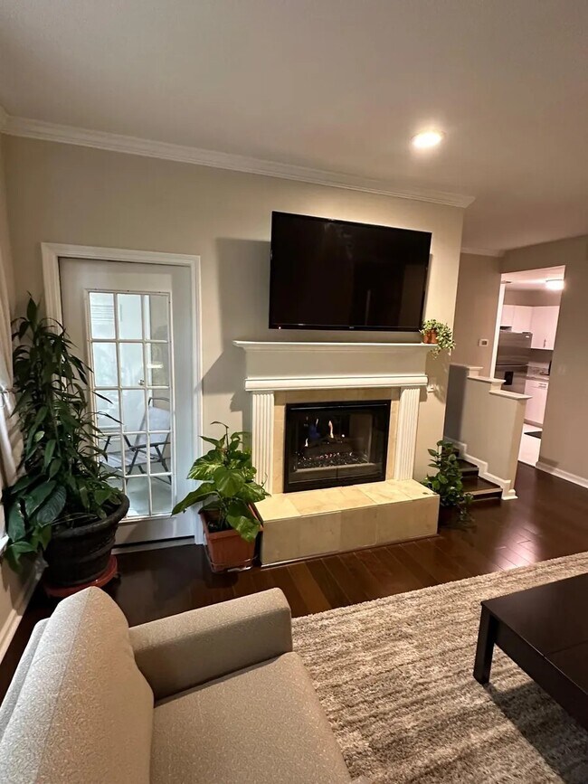 220 Renaissance Pkwy NE in Atlanta, GA - Building Photo - Building Photo