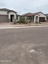 15588 W Williams St in Goodyear, AZ - Building Photo