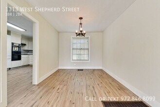 1313 W Shepherd St in Denison, TX - Building Photo - Building Photo