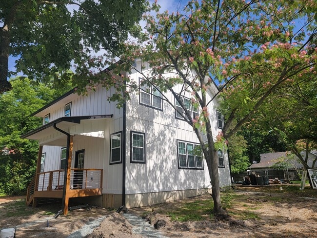 property at 624 Grace Ave