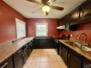 5517 W Jackson St in Pensacola, FL - Building Photo - Building Photo