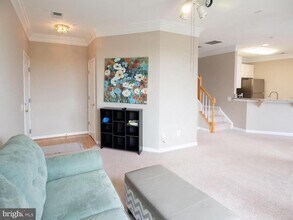 1819 Kenwood Ave in Alexandria, VA - Building Photo - Building Photo