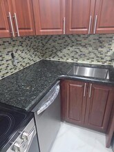 2161 NE 68th St, Unit 303 in Fort Lauderdale, FL - Building Photo - Building Photo