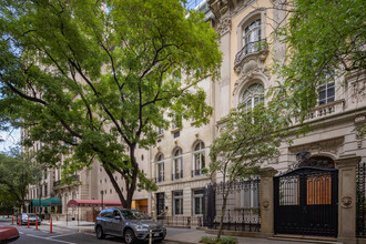 Beaux Arts Limestone Townhouse in New York, NY - Building Photo - Building Photo