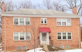 24 W Tulane Rd in Columbus, OH - Building Photo