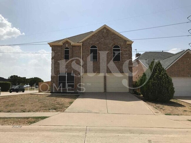 property at 2132 Montclair Ln