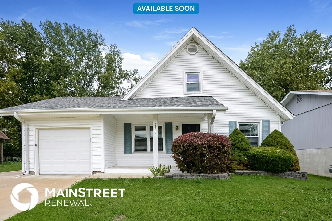 3205 Chicory Creek Ln in Florissant, MO - Building Photo