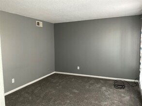 1517 TX-146 in La Porte, TX - Building Photo - Building Photo