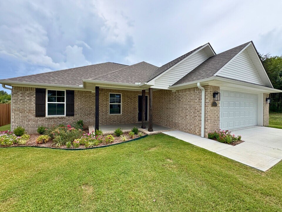 10307 Barnhard Wy in Fort Smith, AR - Foto de edificio