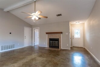 12909 Campos Dr in Austin, TX - Building Photo - Building Photo