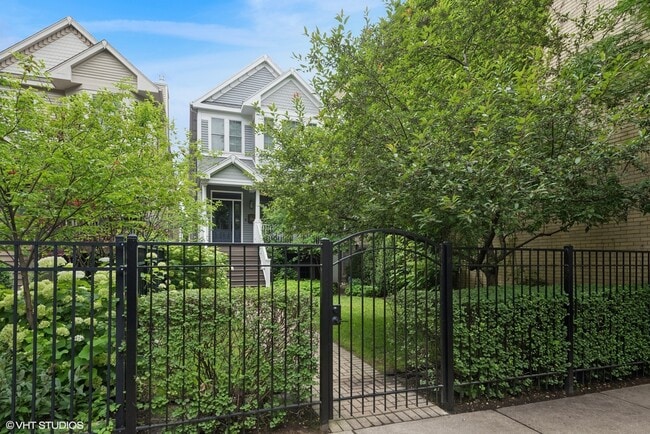 4516 N Damen Ave in Chicago, IL - Building Photo - Building Photo