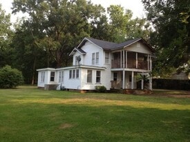 1601 W California Ave in Ruston, LA - Building Photo
