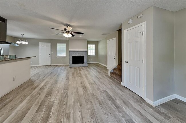 4956 W Ridge Dr in Douglasville, GA - Building Photo - Building Photo