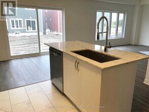 12 Bobolink Dr in Wasaga Beach, ON - Building Photo - Building Photo