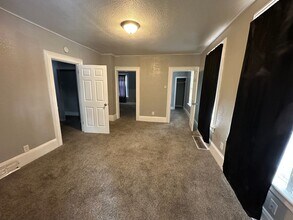 2541 N 15th St in Milwaukee, WI - Building Photo - Building Photo