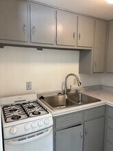 409 Eugenia Ave, Unit 409East in Madison, WI - Foto de edificio - Building Photo