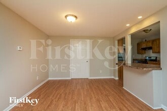 201 W 10th St in Chicago Heights, IL - Building Photo - Building Photo
