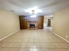 1105 Spring Lake Dr in Garland, TX - Building Photo - Building Photo