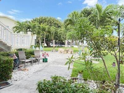 145 Dorchester E, Unit 145 in West Palm Beach, FL - Foto de edificio - Building Photo