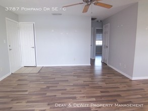 3787 Pompano Dr SE in St. Petersburg, FL - Building Photo - Building Photo