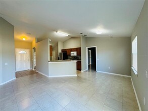 823 Jarnac Dr in Kissimmee, FL - Building Photo - Building Photo