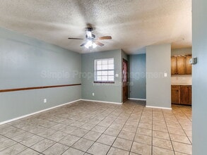 2205 Donna Dr in Norman, OK - Building Photo - Building Photo