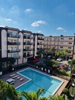 1950 W 54th St in Hialeah, FL - Building Photo