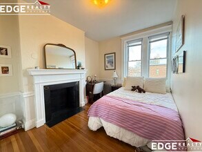 74 Egmont St, Unit 4 in Brookline, MA - Building Photo - Building Photo