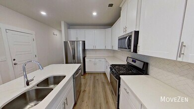 132 Bromes Wy in Greenville, SC - Building Photo - Building Photo